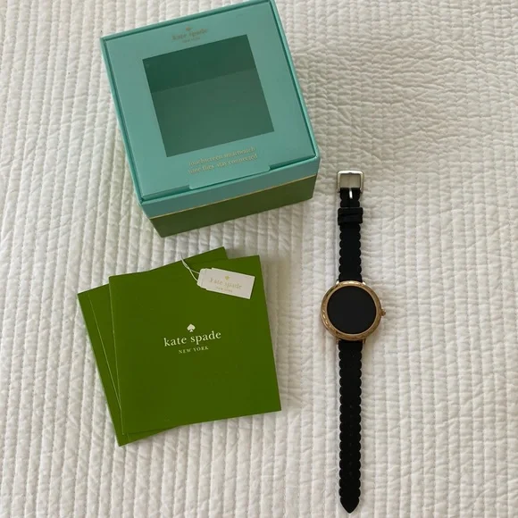 Kate Spade Scallop Smartwatch